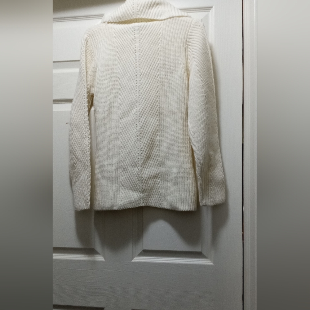 Elie Tahari Ivory Thick Wool Blend Cowl Neck Vintage Sweater - Size: L - Picture 14 of 16